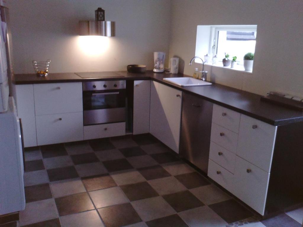 Svalegaarden Guesthouse Saerslev Екстер'єр фото